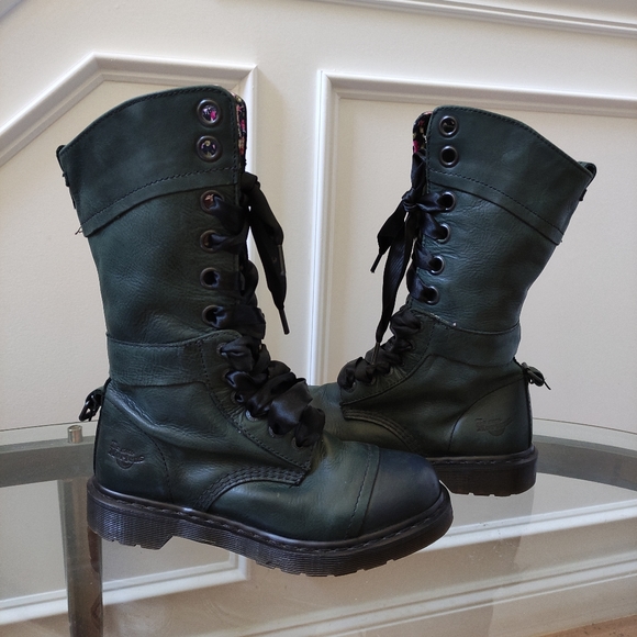 Martens 12 Eye Triumph 1914 Women's Lace Up Fold Over Floral